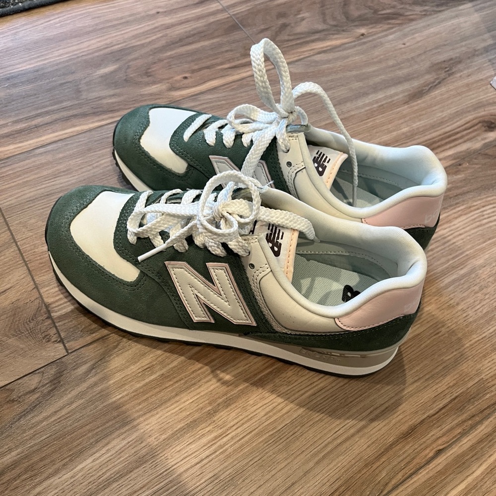 New Balance 574 in Forest Green and Pink